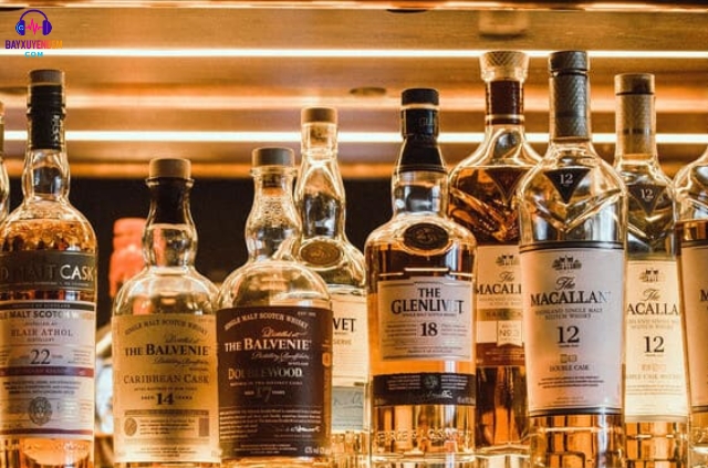 Không chỉ cocktail, rượu vang cũng là một phần không thể thiếu trong menu bar