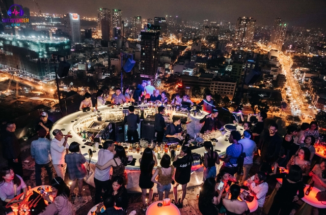 Sài Gòn về đêm luôn có một sức hút khó cưỡng